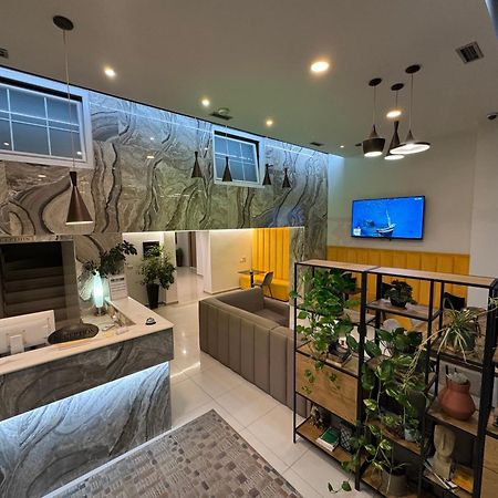 Park Hotel Tirana Yzberishti 外观 照片