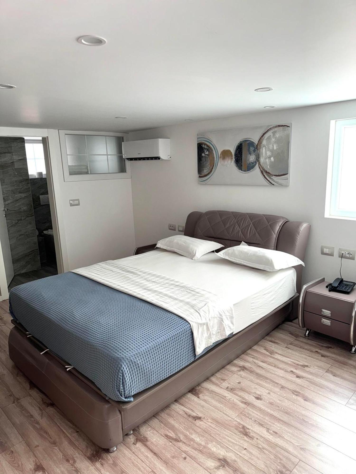 Park Hotel Tirana Yzberishti 外观 照片