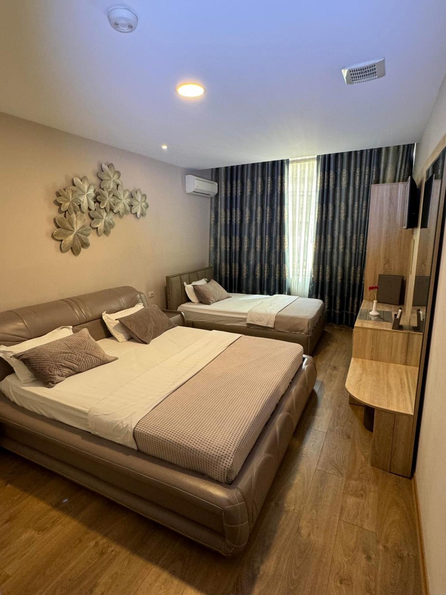 Park Hotel Tirana Yzberishti 外观 照片