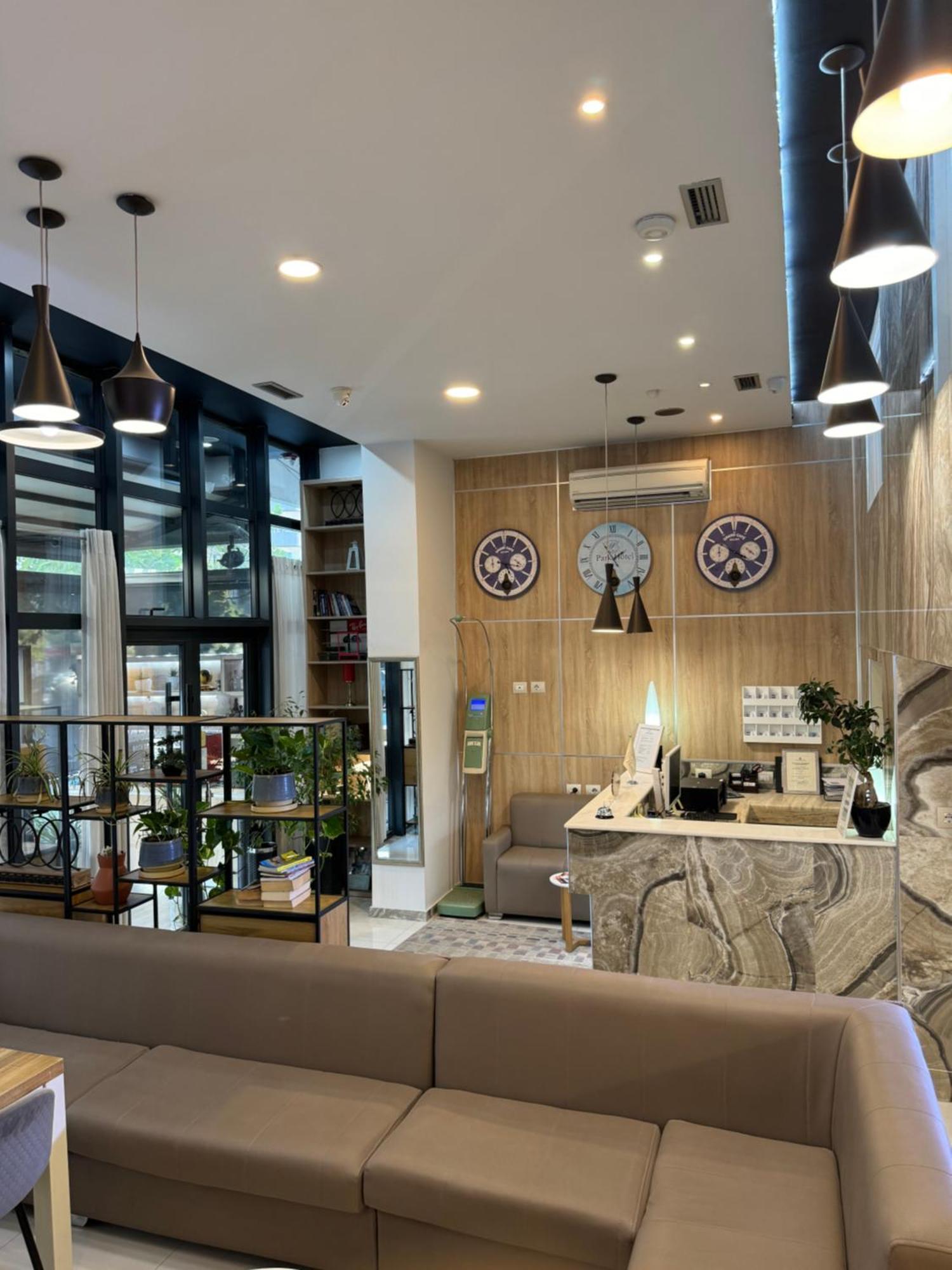 Park Hotel Tirana Yzberishti 外观 照片