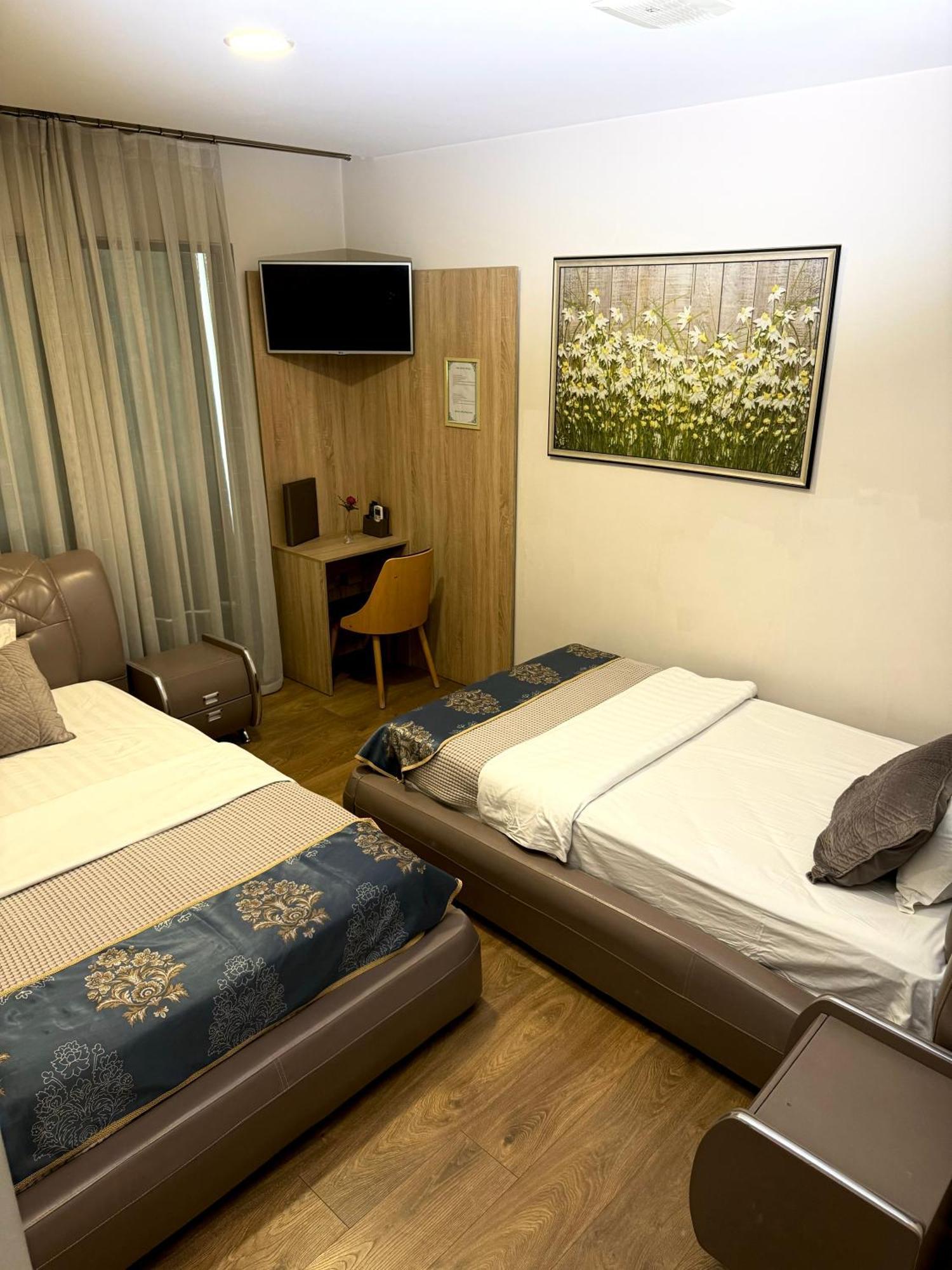 Park Hotel Tirana Yzberishti 外观 照片