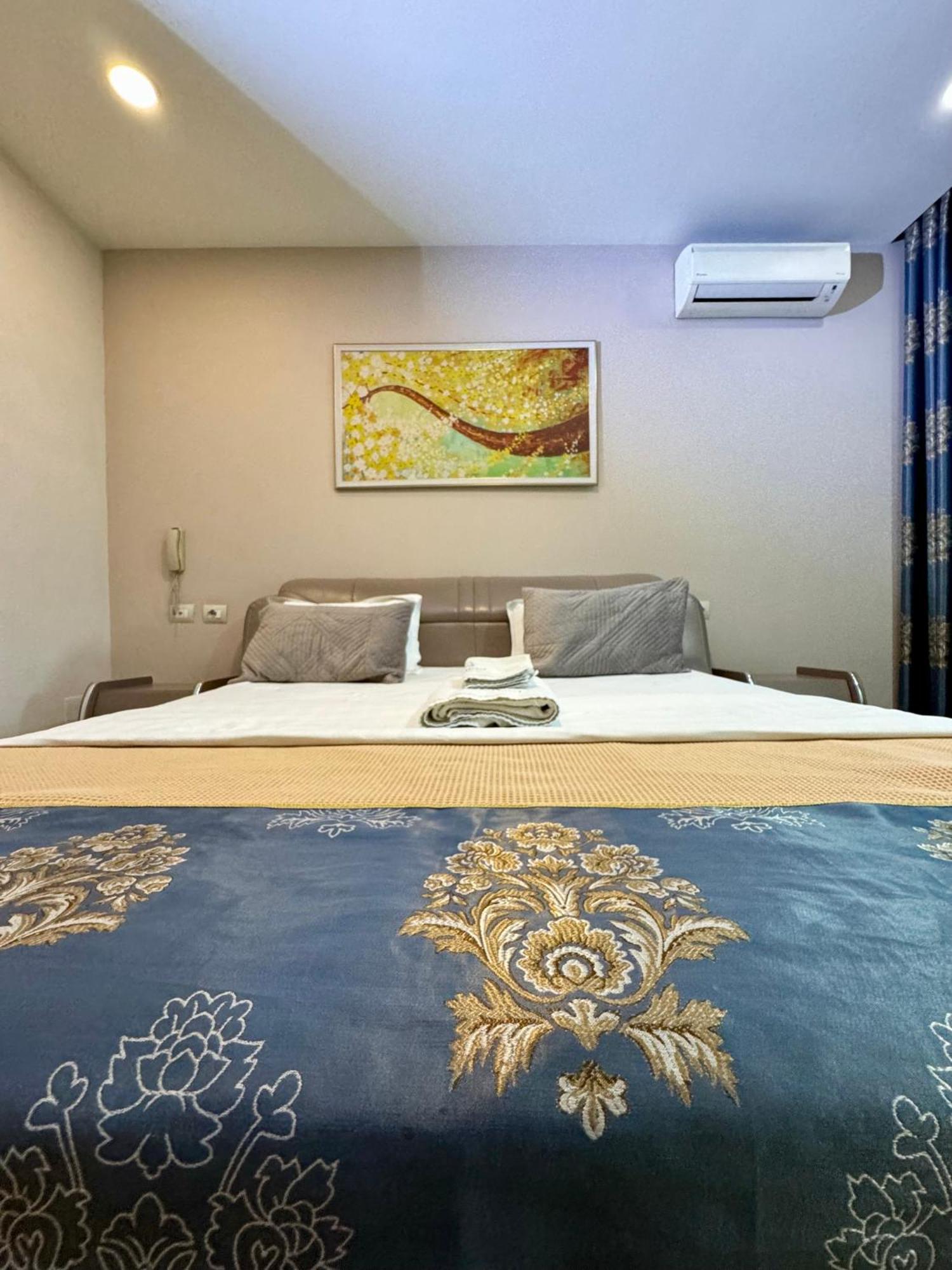 Park Hotel Tirana Yzberishti 外观 照片