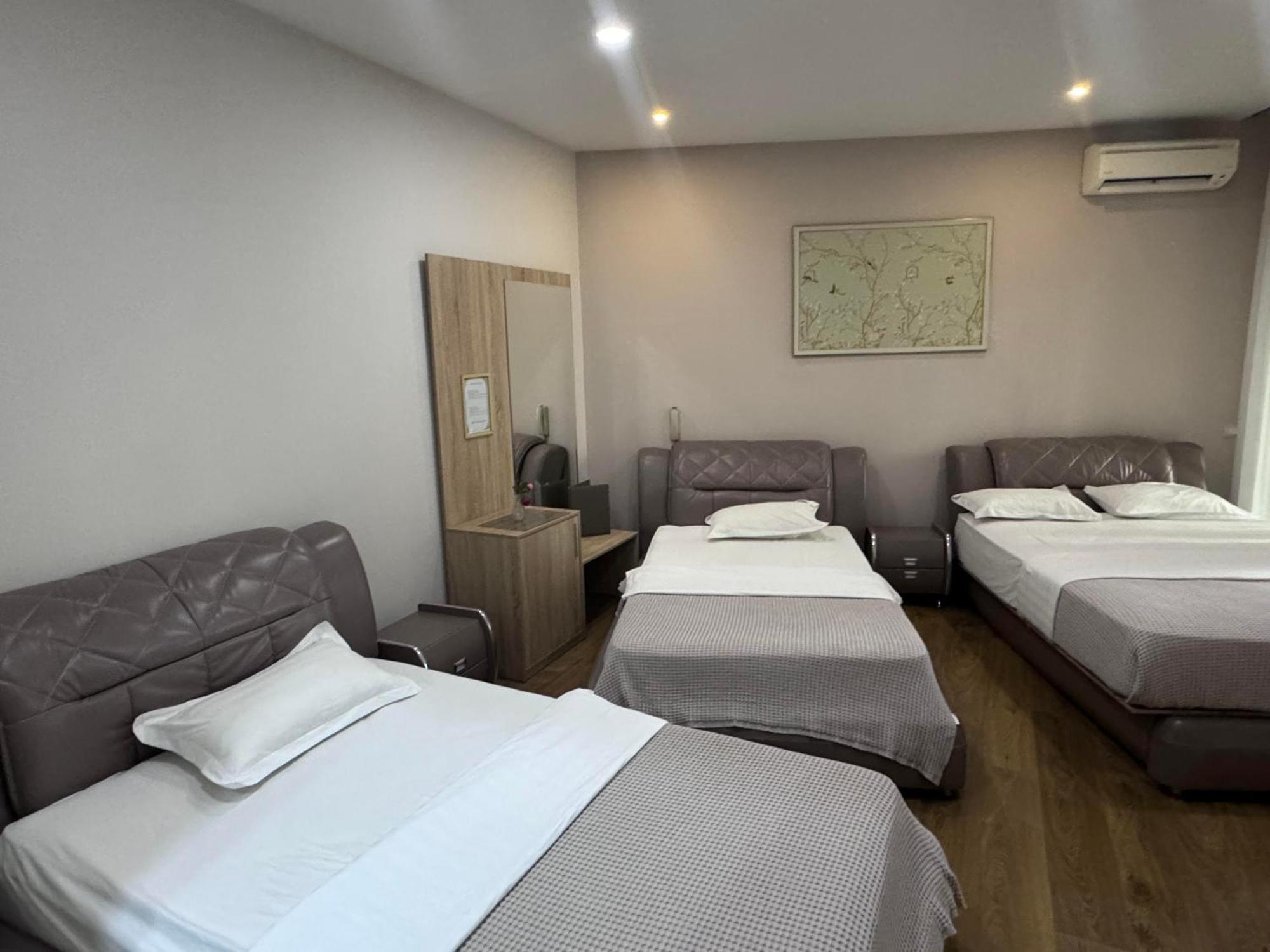 Park Hotel Tirana Yzberishti 外观 照片