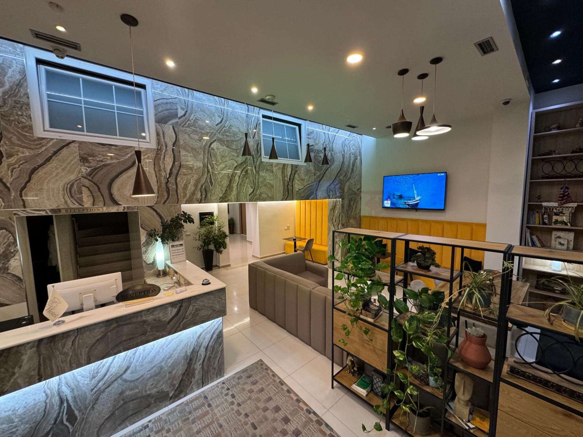 Park Hotel Tirana Yzberishti 外观 照片