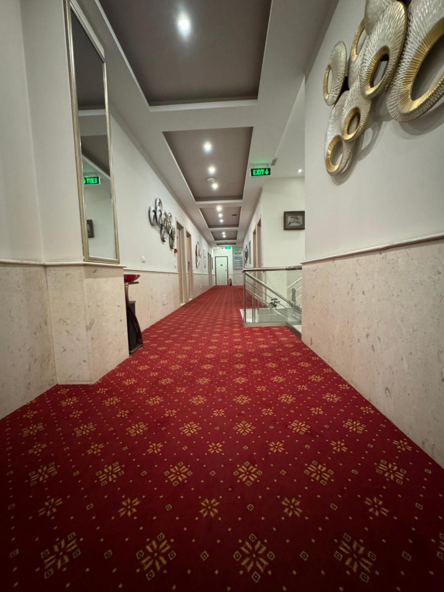 Park Hotel Tirana Yzberishti 外观 照片