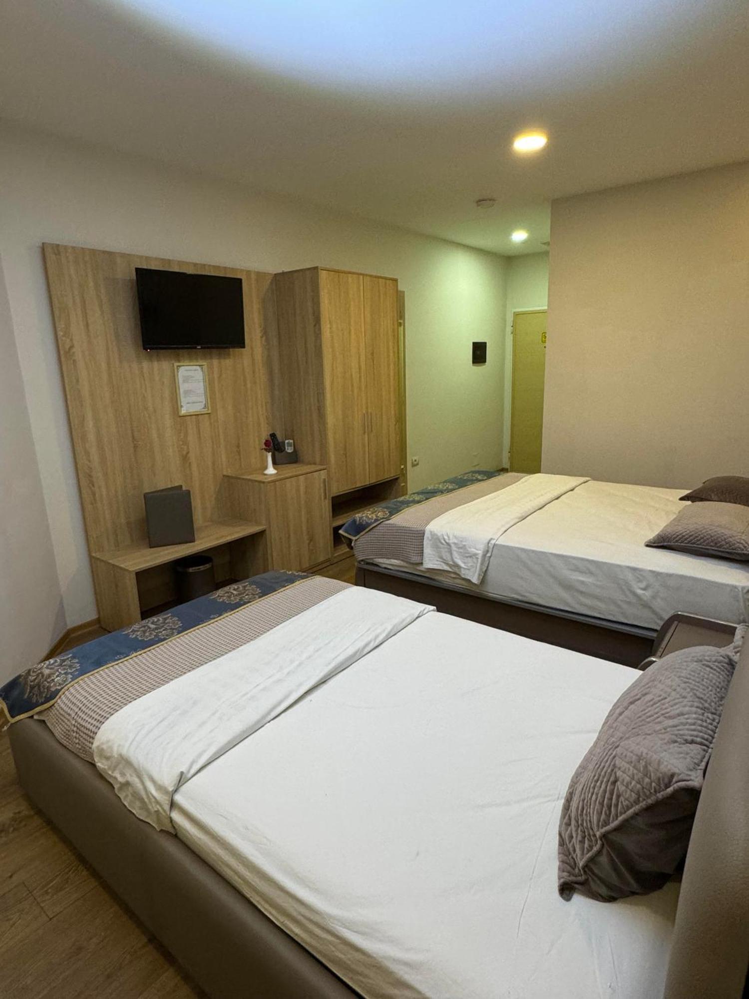 Park Hotel Tirana Yzberishti 外观 照片