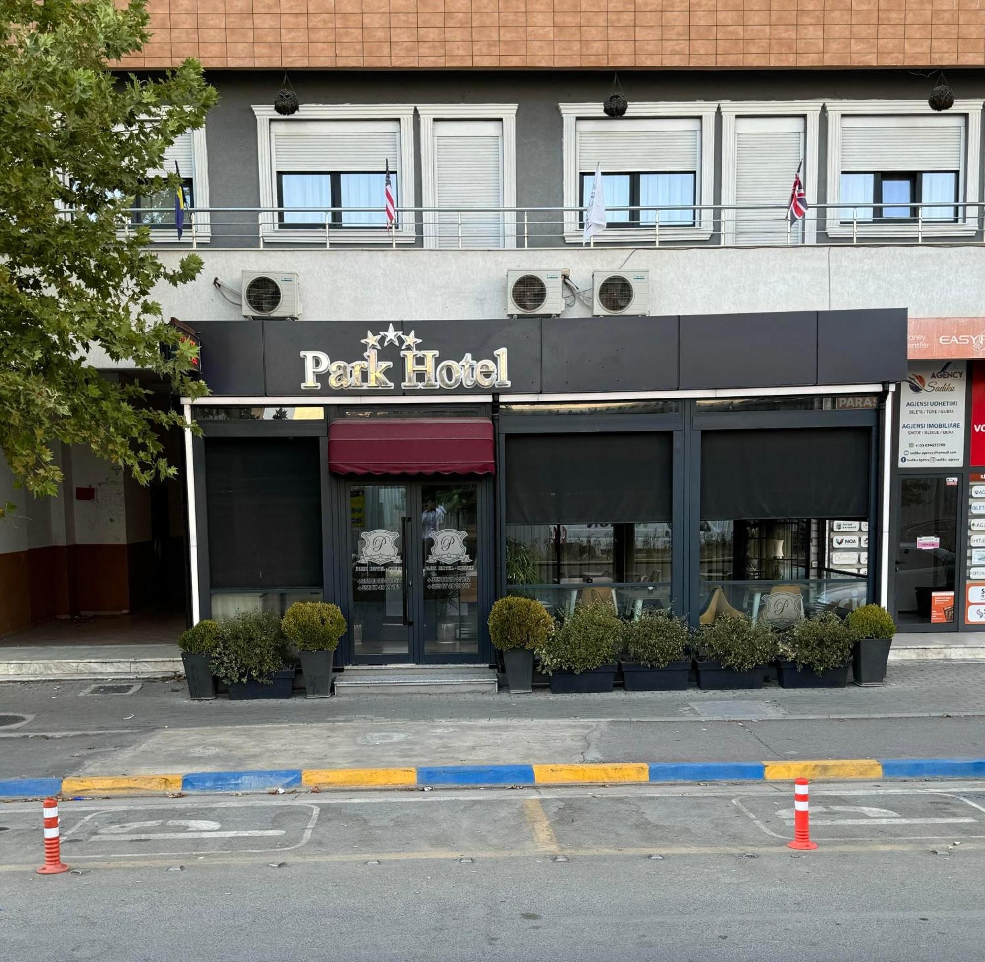 Park Hotel Tirana Yzberishti 外观 照片
