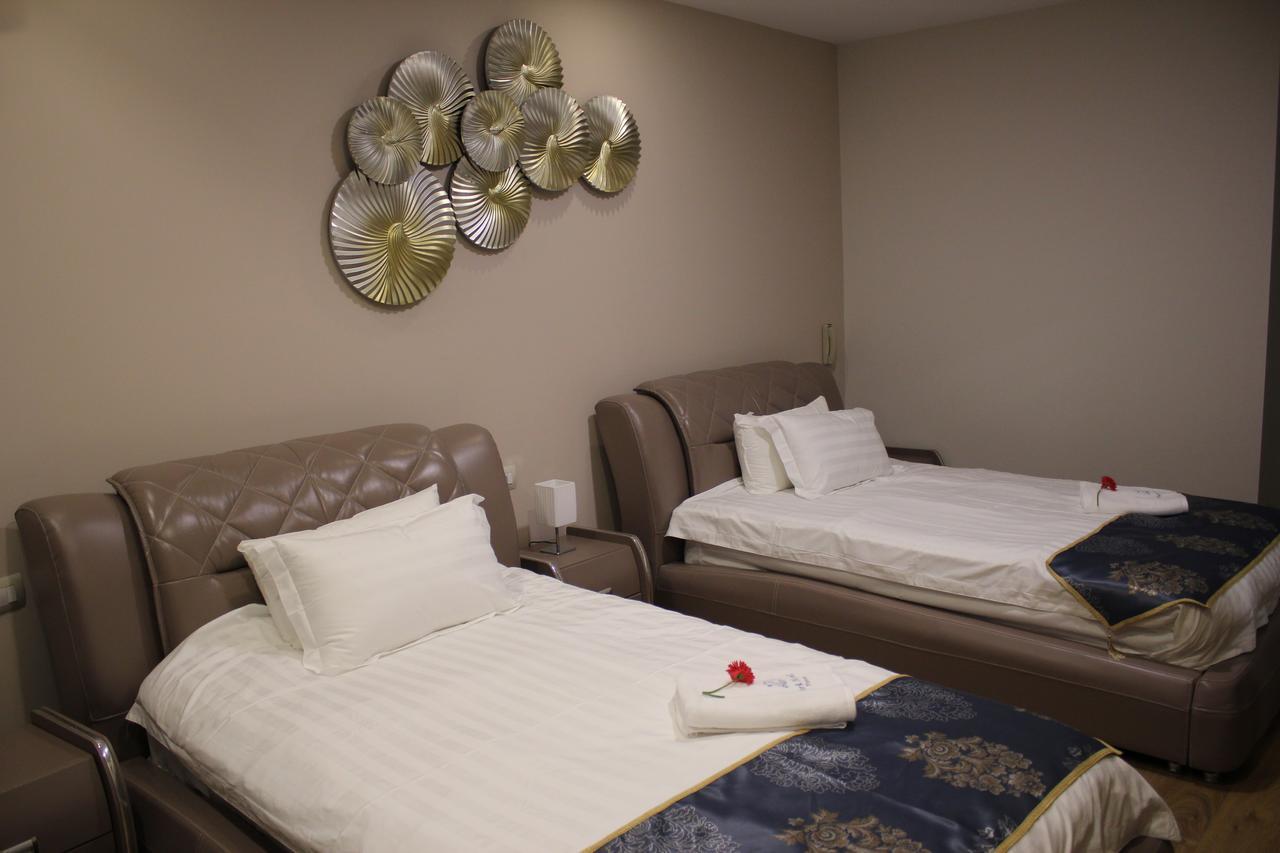 Park Hotel Tirana Yzberishti 外观 照片